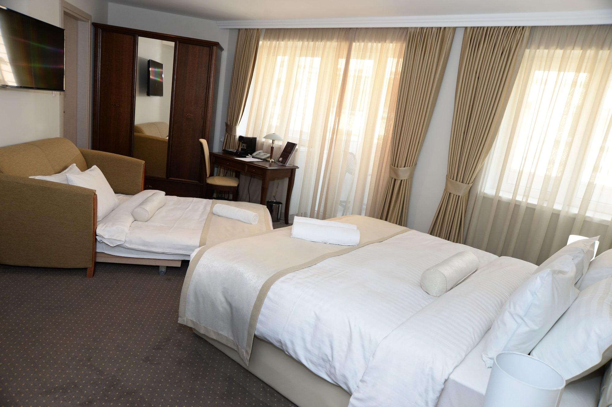 Alexandar Square Boutique Hotel スコピエ エクステリア 写真