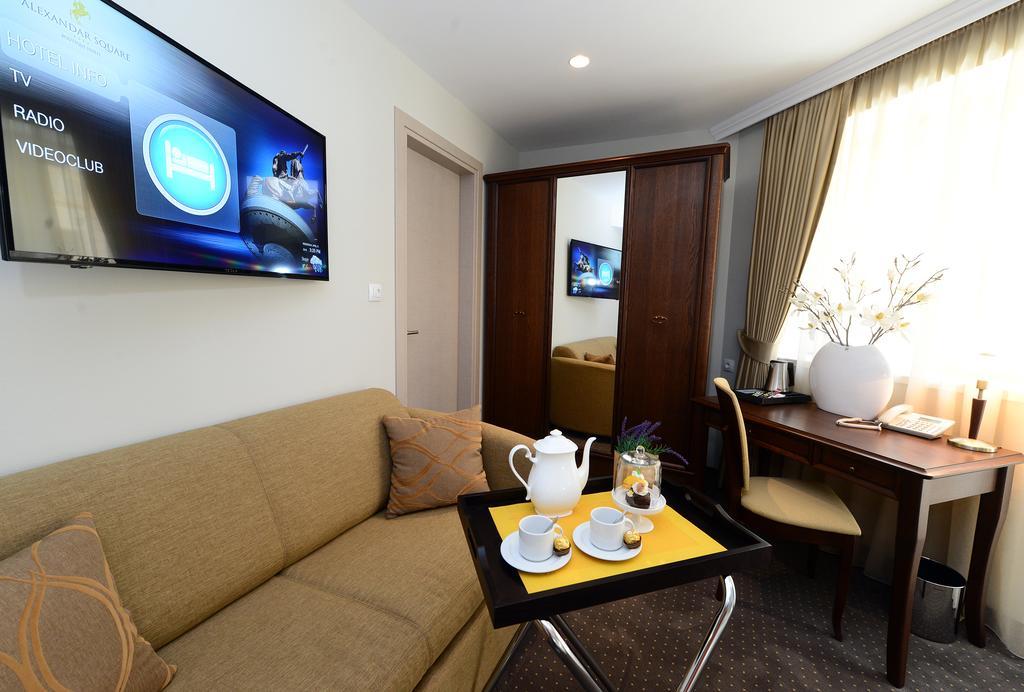 Alexandar Square Boutique Hotel スコピエ エクステリア 写真